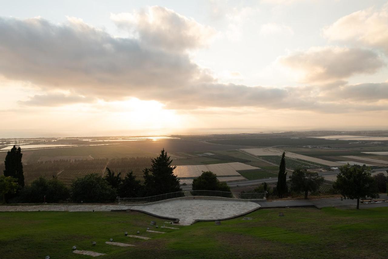 Elma Hotel And Art Complex Zikhron Ya'akov Esterno foto