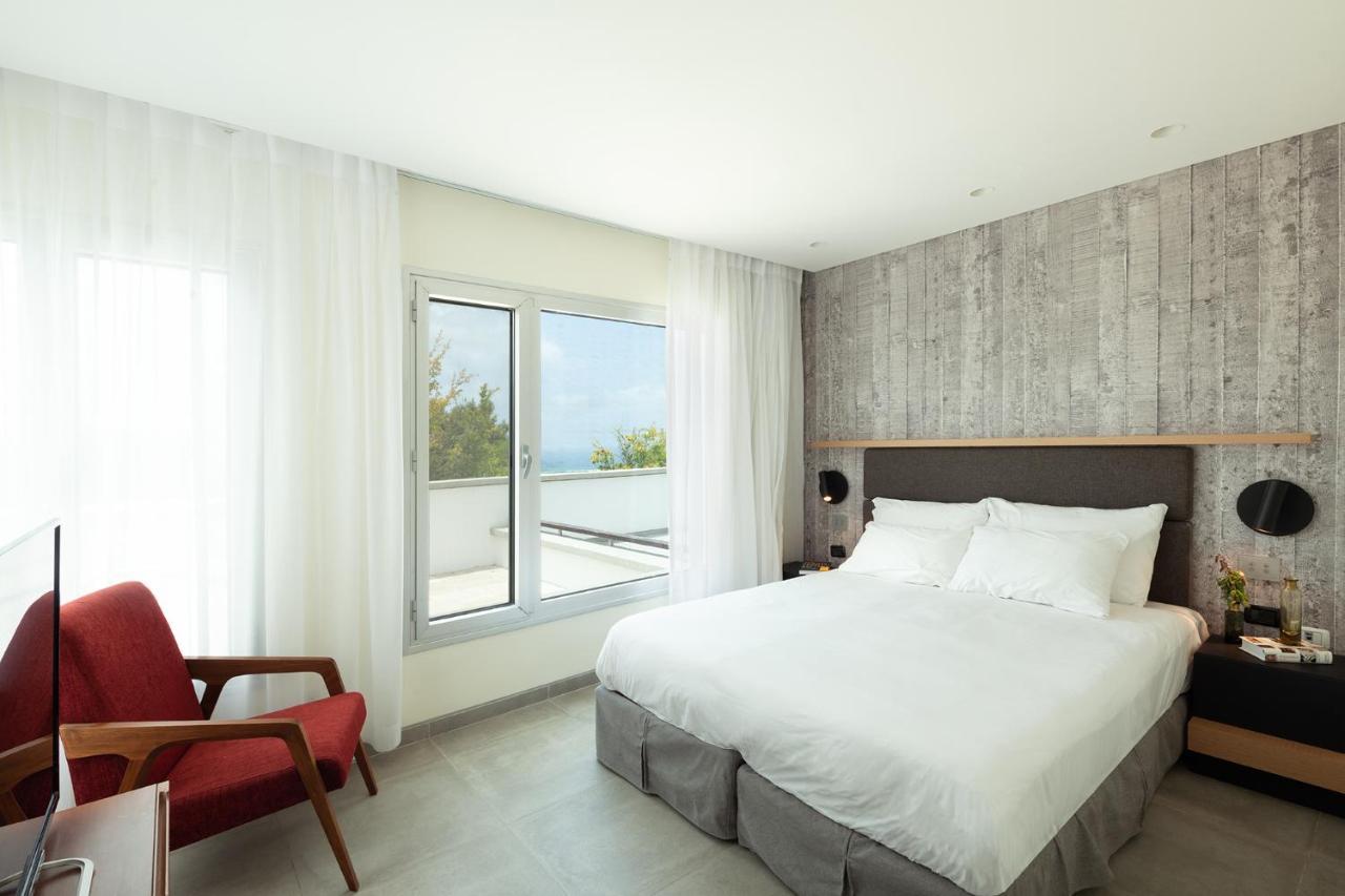 Elma Hotel And Art Complex Zikhron Ya'akov Esterno foto