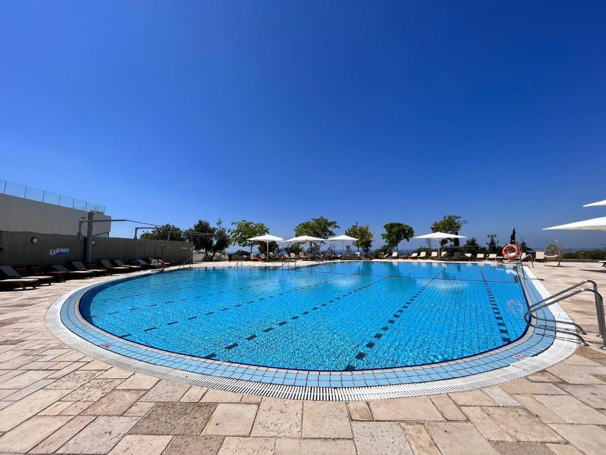 Elma Hotel And Art Complex Zikhron Ya'akov Esterno foto