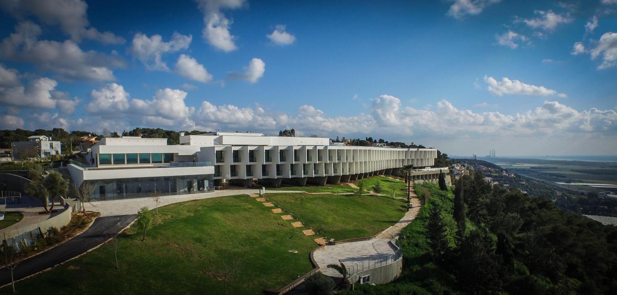 Elma Hotel And Art Complex Zikhron Ya'akov Esterno foto